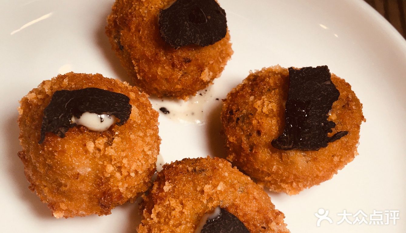 华尔道夫酒店后花园｜外滩精致美味