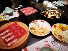 -MoMo牧场·寿喜烧专门店(长泰广场店)
