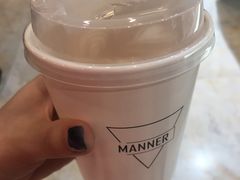 拿鐵-Manner Coffee(芮欧百货店)