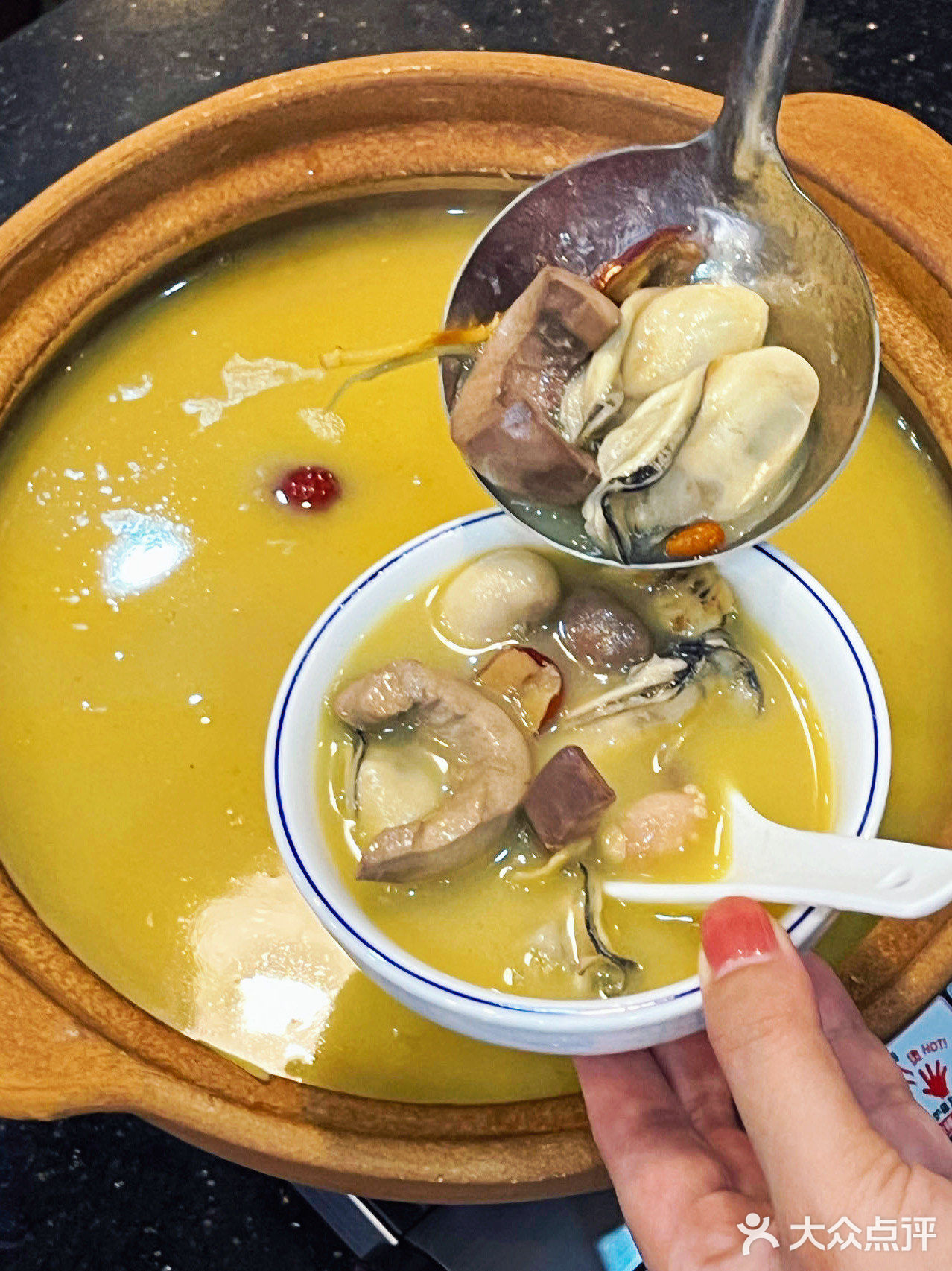 奔赴二十多公里就为了这口猪腰鸡子生蚝汤