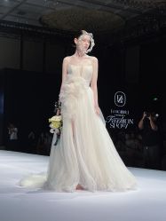-Renee芮亦婚纱(原丽莎)