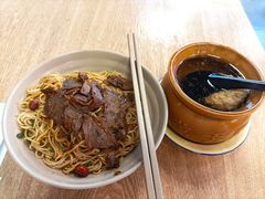 -万方圆拌粉瓦罐汤(九江湖滨店)