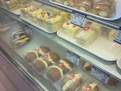 -白玉兰食品甜凤店(合生汇店)
