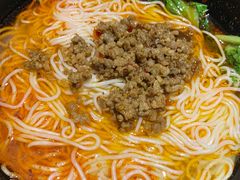 担担面-万记麻辣烫国展总店
