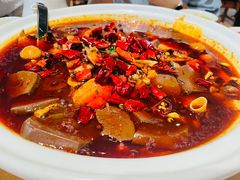 -渝信川菜 · 川味家常菜(财富购物中心店)