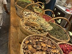 -唐山宴百姓府邸院落中餐
