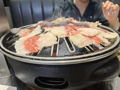 -草家酱蟹炭火烤肉店(珲春南路一店)