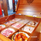 这家地下烤肉店还不错哟