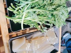 酸萝卜鱼火锅-大理.老字号渝记酸萝卜乌鱼(古城总店)