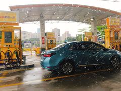 -冠德石油威程加油站