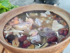 -广味炭炉鸡煲(宝业路分店)