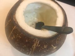 -志龙皇冠吃货椰子铺