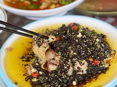 豆豉鲟鱼肉片-源泉冷水鱼庄(小鱼洞店)