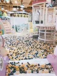 -多多淘儿童体验中心(重庆来福士店)