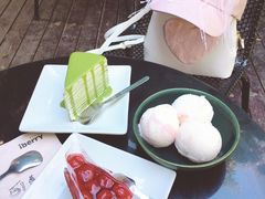 -莓园冰淇淋店