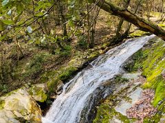 -燕子河大峡谷天坑仙境