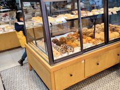 面包甜点陈列柜-几分甜烘焙(西城御景店)