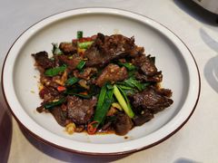 红皮蒜香腊牛肉-老湘亲·品鉴湘菜(蔡塘爱琴海店)