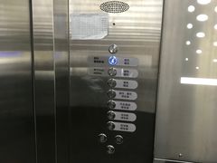 -银泰百货(厦门国贸中心店)