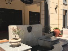 -王府井奥莱临潼小镇(临潼店)