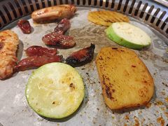 -金滏山烤肉·海鲜·火锅自助餐厅(襄阳万达店)