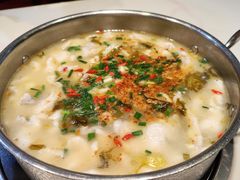 -德林酸菜鱼火锅(南丹店)
