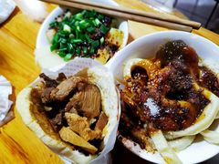 锅盔夹卤肉外-洞子口张老二凉粉(文殊院店)