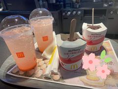 莓莓车厘子麦旋风-麦当劳(宝山大厦店)