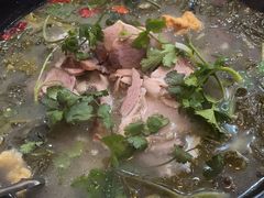 -镇雄酸汤猪脚(钻石广场分店)