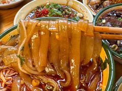 -拈签一笑黄牛肉辣卤串串
