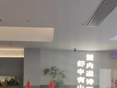 -肥肥虾庄·金牌油焖大虾(汉口城市广场店)
