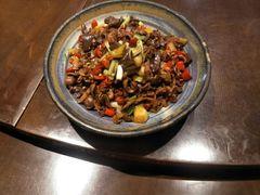 -东口码头·烧鸽子·鱼头泡饼·地方菜(金鹰悦城店)