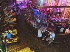 餐具摆设-皇冠自酿啤酒坊(中国红街5号楼店)