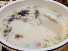 -美顺香食府鱼头老店(雪野湖店)