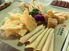-羊家胡同·龙虾烧烤火锅(龙汇路店)