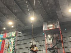 -极限PLAY运动娱乐新世界·团建派对潮玩休闲馆·室内蹦极高空游乐园