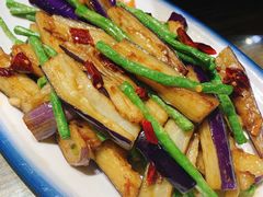 -刘姐啤酒鱼民族演艺餐厅(西街总店)