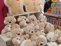 -名创优品(广州萝岗万达广场店)