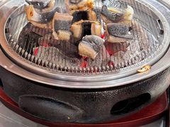 -围炉肉舍•炭烤活鳗•丹东海鲜烤肉(步行街店)