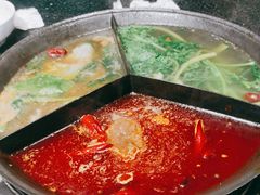 -渝里重庆火锅(航天城店)