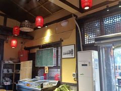 -富正毅三下锅·湘西韵味(天门山索道店)