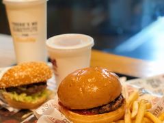 -The Habit Burger Grill 哈比特汉堡(爱琴海店)