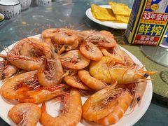 -三亚火车头万人海鲜广场