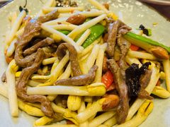 花生苗炒牛柳-龙桥私厨·姜花菊花过桥鱼·顺德菜(容桂店)