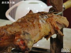 烤羊腿-柿子树炭烤羊腿(金台路店)