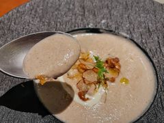 牛肝菌松露蘑菇热汤-OLLA 西班牙餐厅(丰盛里店)