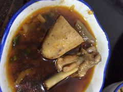 石灰市芋儿鸡-石灰市毛记烧鸡公(解放碑店)