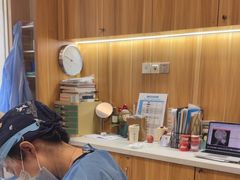 -上海仁爱医院口腔科 · 种植