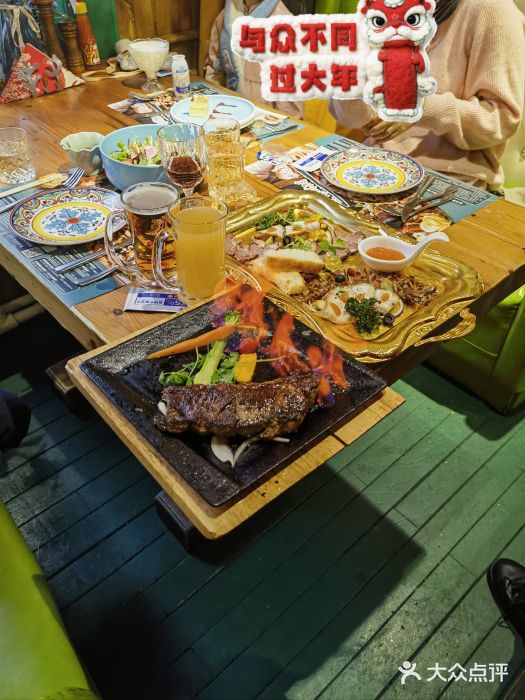米德维奇俄式西餐厅(西六道街店)莫斯科火焰牛排图片