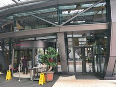 -上海滴水湖皇冠假日酒店